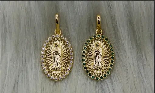 Guadalupe Marco — fotografía de la pieza en oro 18K